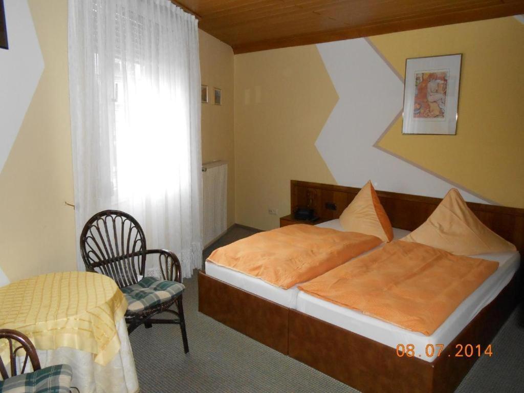 Weinhaus Hotel Zum Josefshof Graach 객실 사진