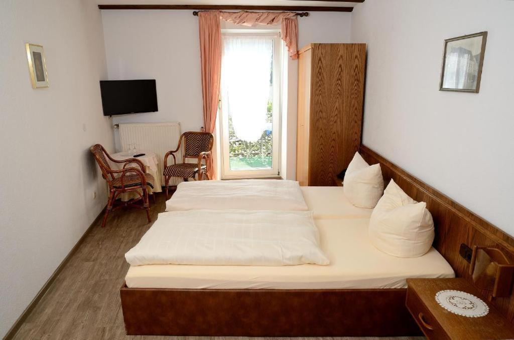 Weinhaus Hotel Zum Josefshof Graach 객실 사진
