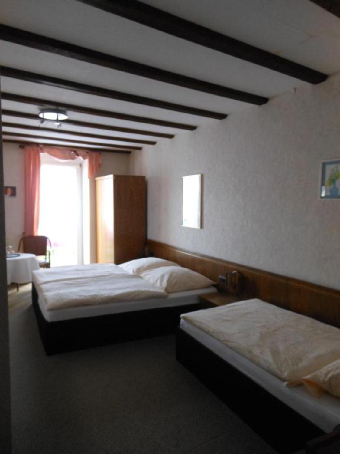Weinhaus Hotel Zum Josefshof Graach 객실 사진